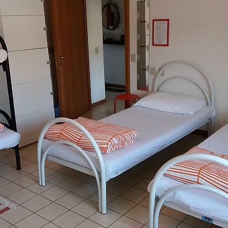Hostel Easy بيزا المظهر الخارجي الصورة