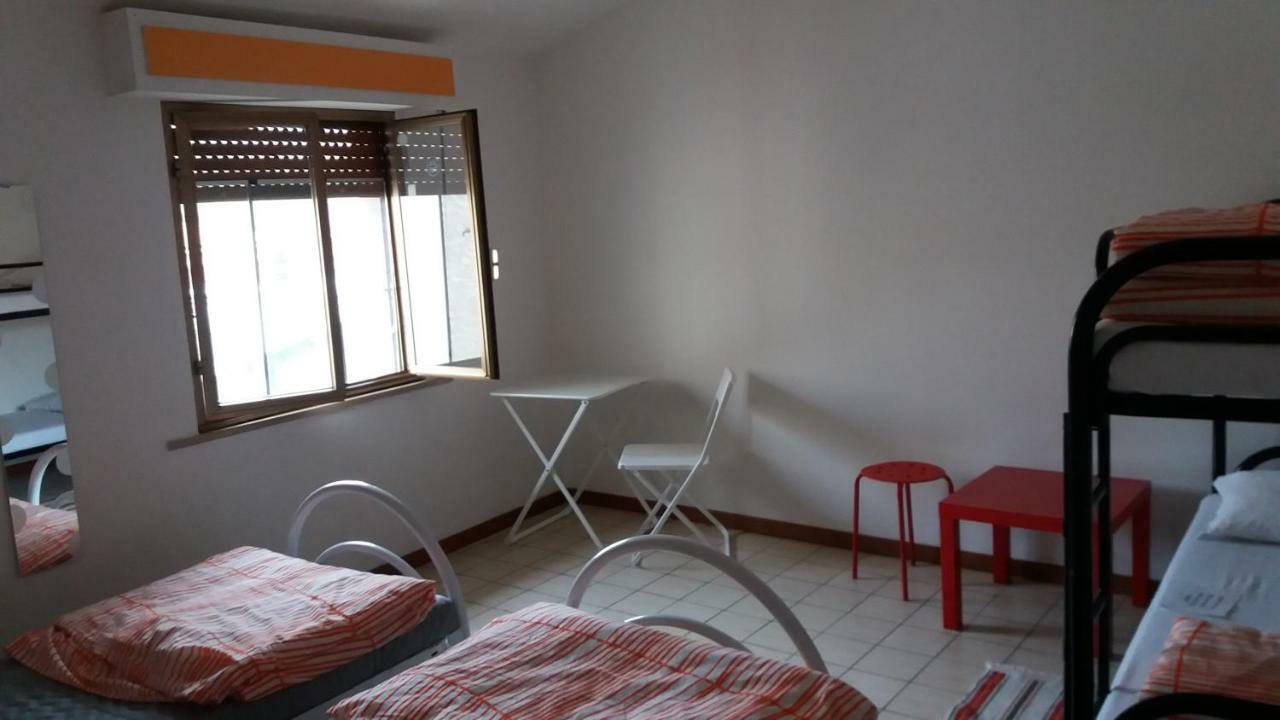 Hostel Easy بيزا المظهر الخارجي الصورة